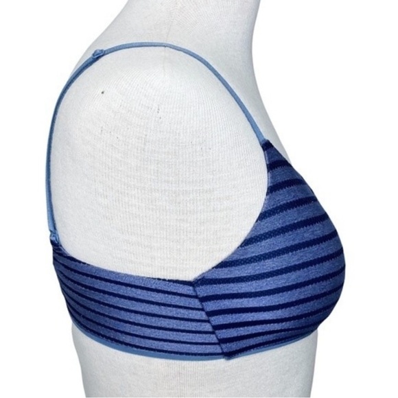 Victoria’s Secret no wire stripe bra - Picture 2 of 5